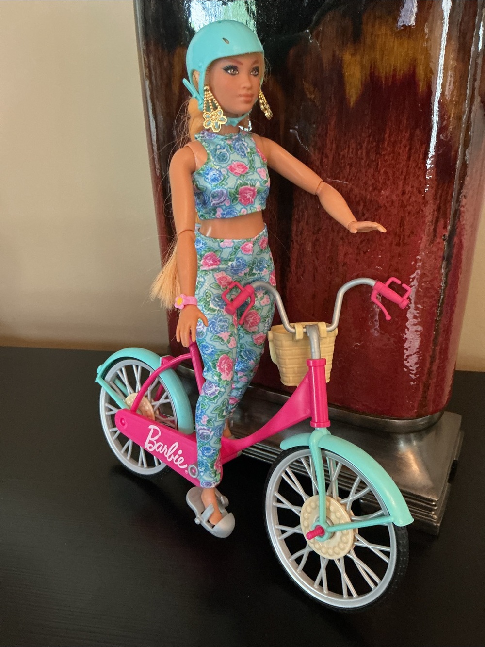 💗Barbie Pink and Teal Bicycle with Floral Outfit, Helmet, Earrings, Bracelet - Picture 6 of 11